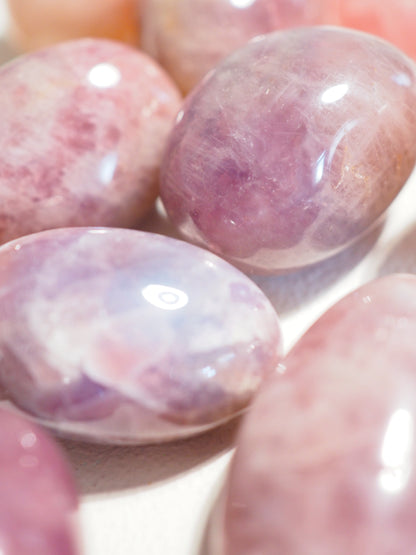 Lavendel Rosenquarz Trommel Stein . Lavender Rosequartz Tumble ca.2-3 cm - aus Madagascar HIGH QUALITY