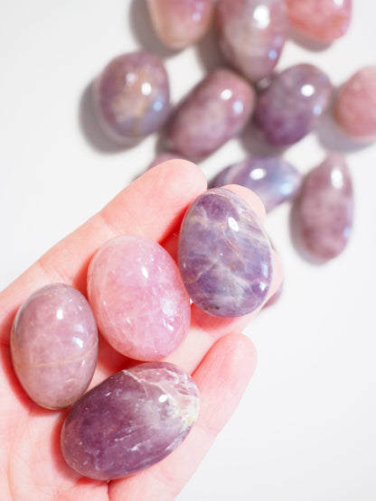 Lavendel Rosenquarz Trommel Stein . Lavender Rosequartz Tumble ca.2-3 cm - aus Madagascar HIGH QUALITY