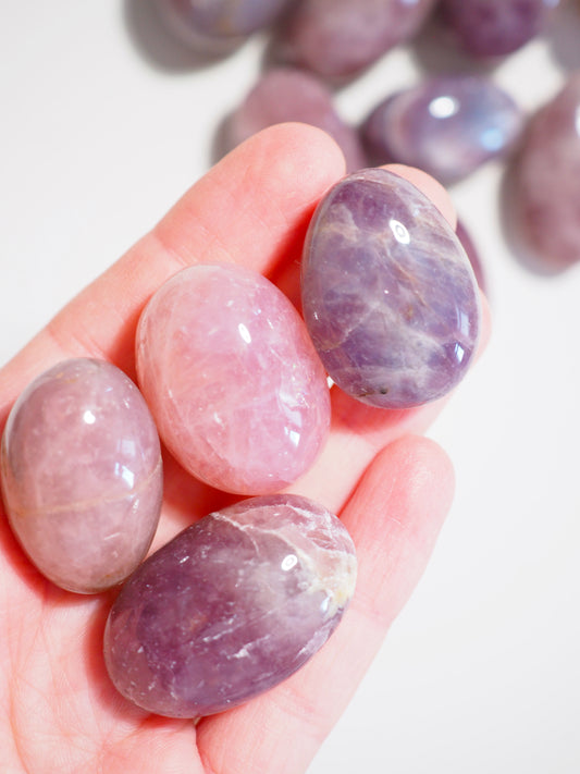 Lavendel Rosenquarz Trommel Stein . Lavender Rosequartz Tumble ca.2-3 cm - aus Madagascar HIGH QUALITY