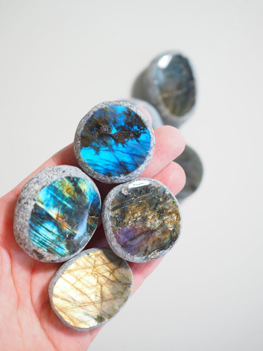 Labradorit Meditations Stein - Labradorite Meditation Stone - ca. 4-5 cm aus Madagaskar HIGH QUALITY