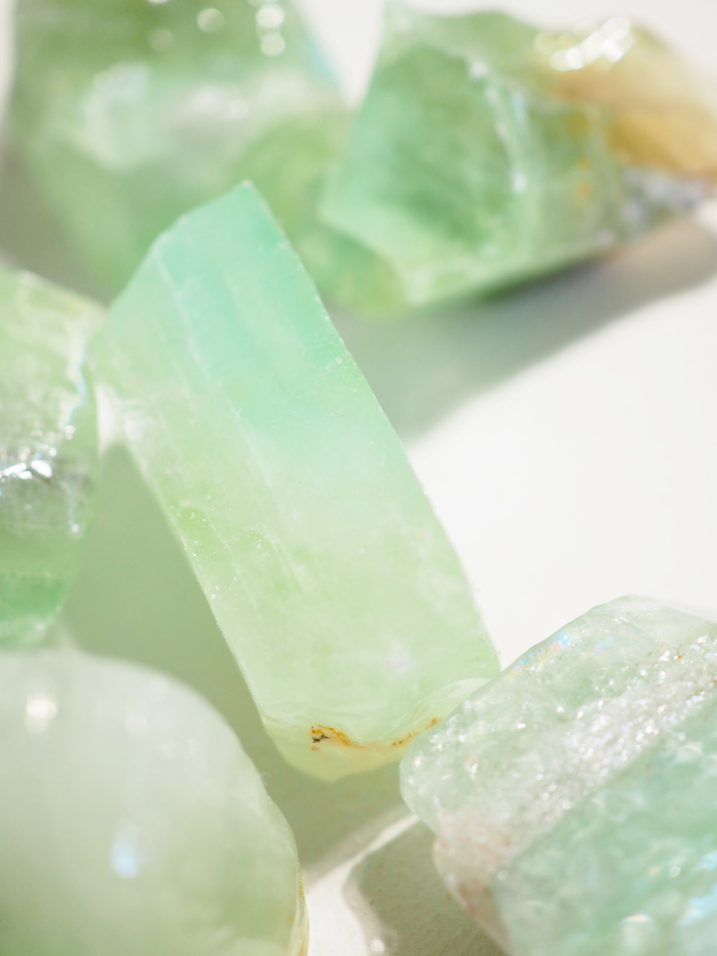 Grüner Calcit Gesäuert Roh . Green Calcite Raw ca. 5cm - aus Mexiko HIGH QUALITY