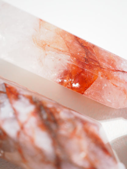 Feuer Quarz . Hämatoid Quarz . Fire Quartz Points ca 9cm - aus China Hand carved High Quality