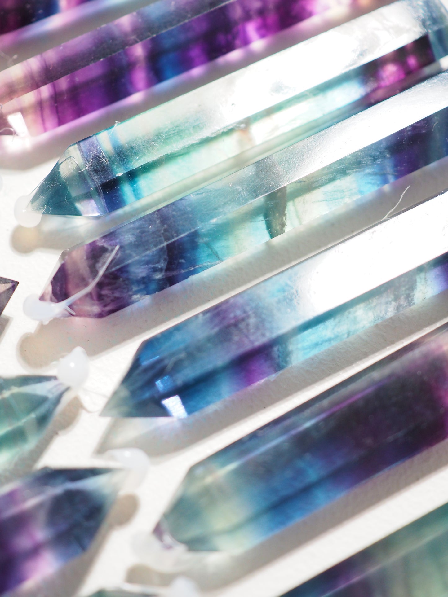 Regenbogen Fluorit Spitze . Rainbow Fluorite Point ca 8.5 -10 cm - aus China HIGH QUALITY