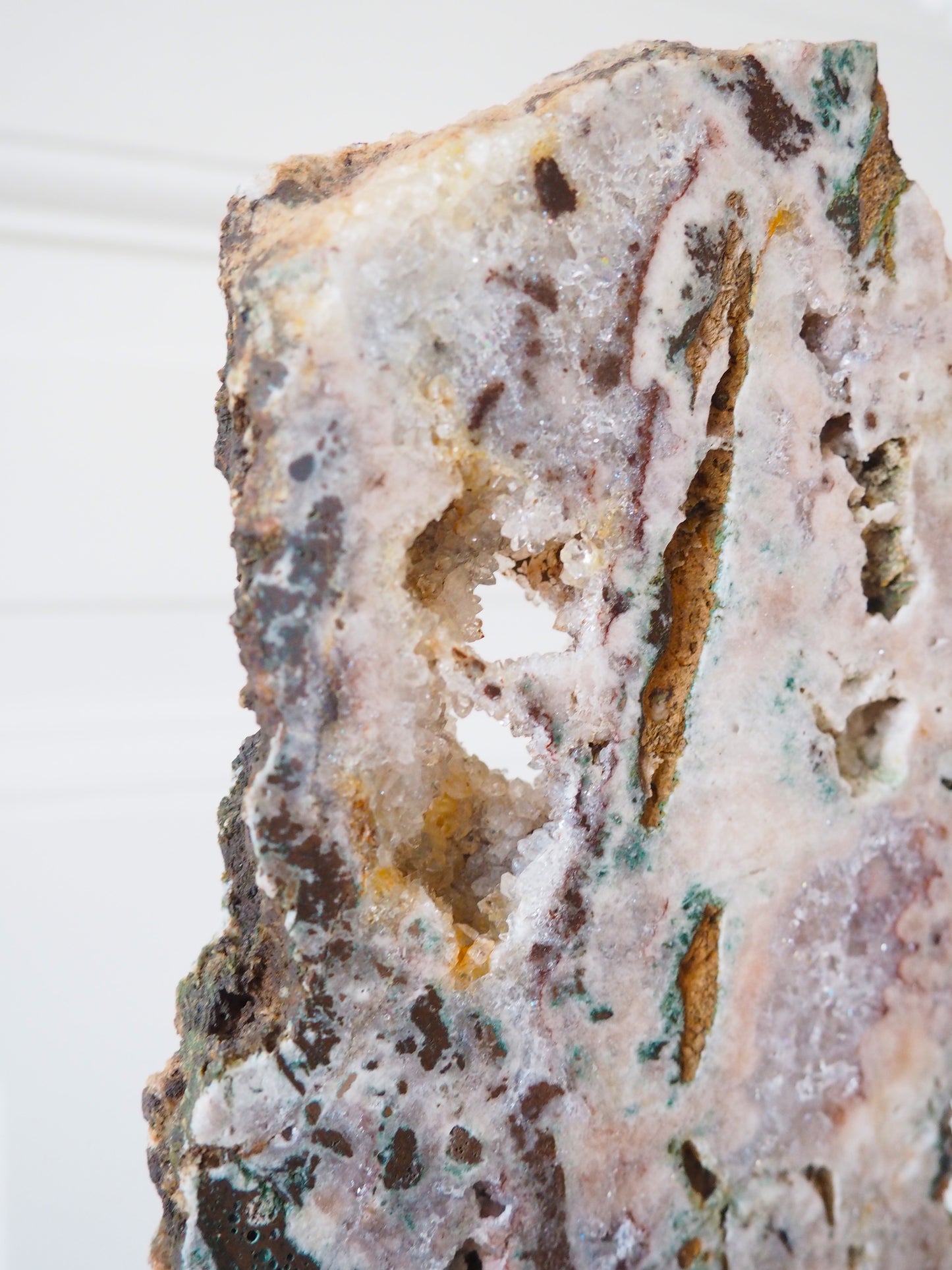 Pink Amethyst auf Ständer . Pink Amethyst on Stand ca. 34 cm [51] - aus Patagonien