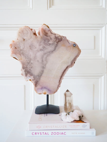 Pink Amethyst auf Ständer . Pink Amethyst on Stand ca. 34 cm  [55] - aus Patagonien