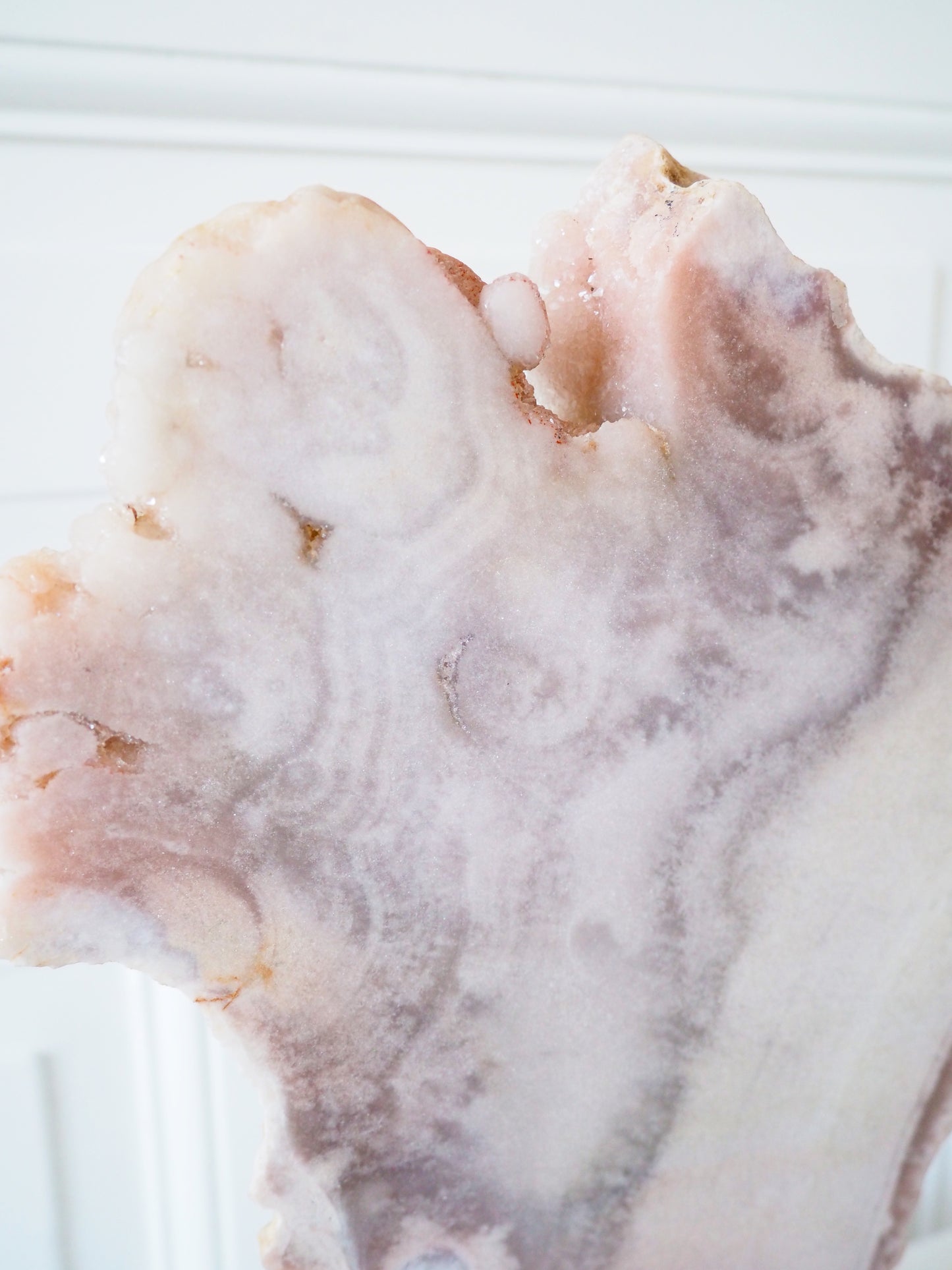 Pink Amethyst auf Ständer . Pink Amethyst on Stand ca. 34 cm  [55] - aus Patagonien