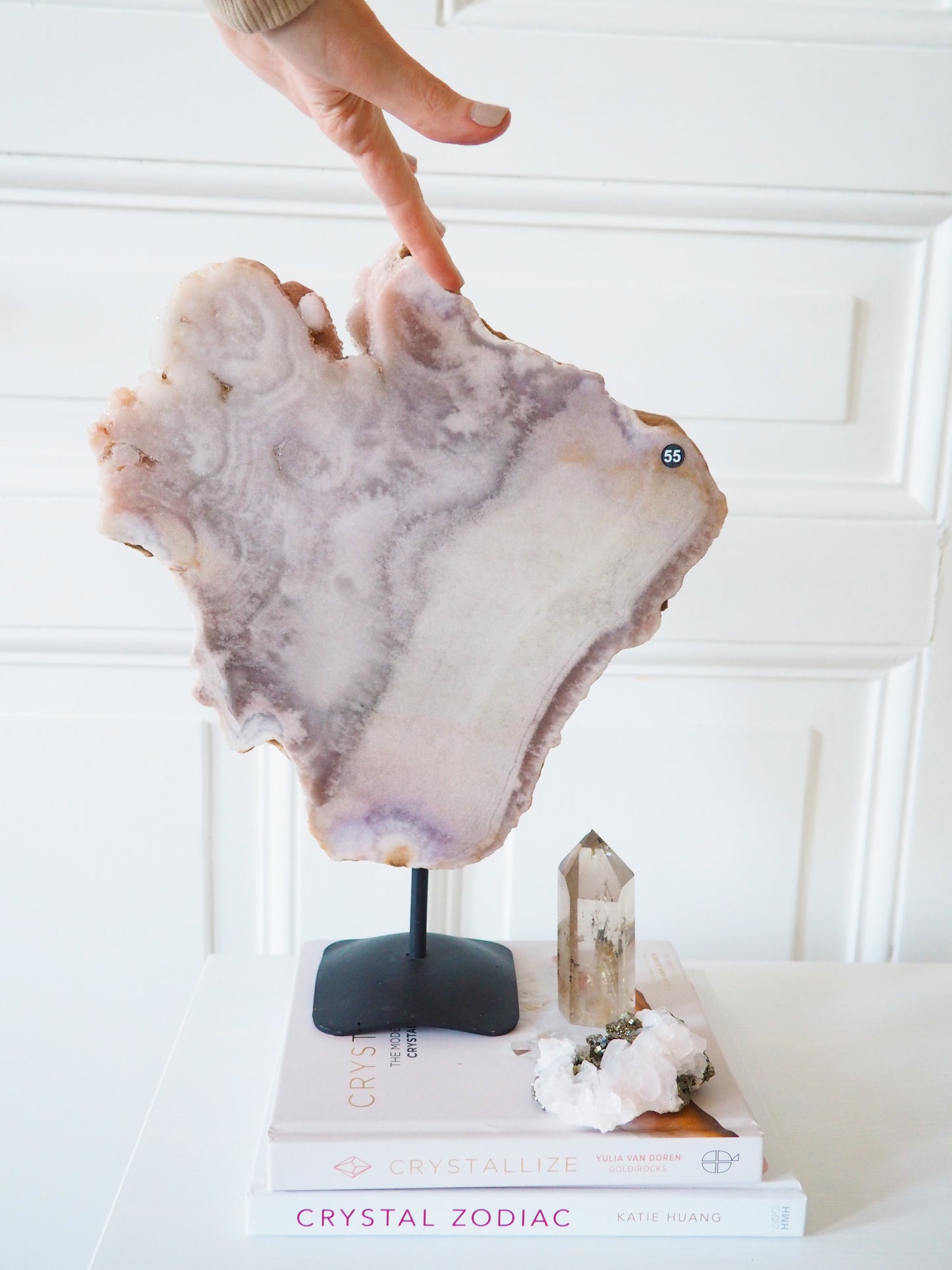 Pink Amethyst auf Ständer . Pink Amethyst on Stand ca. 34 cm  [55] - aus Patagonien