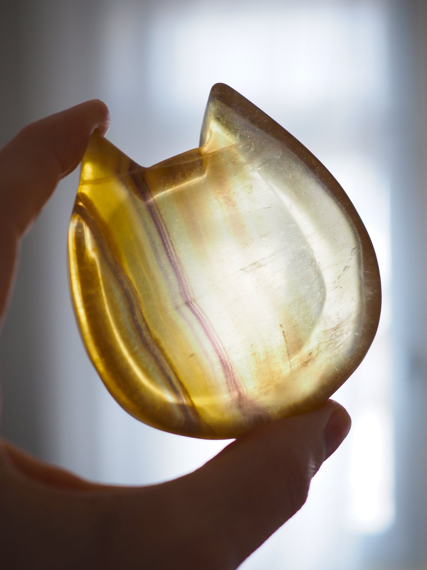 Regenbogen Fluorit Katze Schale Schmuckschale . Rainbow Fluorite Cat Bowl ca. 7 cm - aus China Handcarved HIGH QUALITY