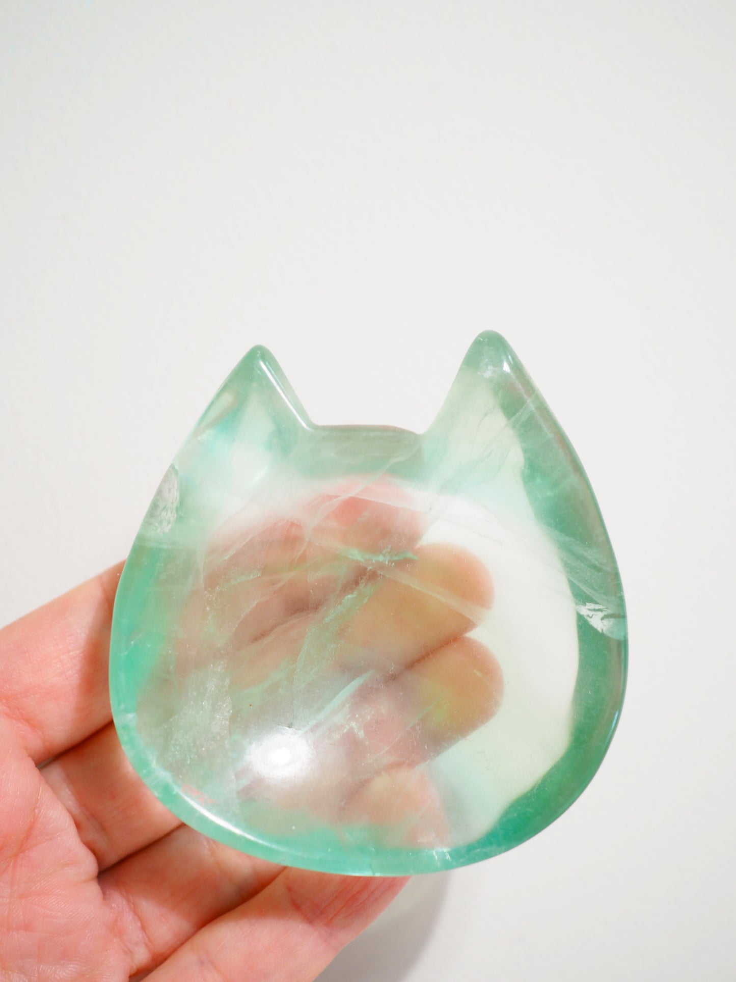 Regenbogen Fluorit Katze Schale Schmuckschale . Rainbow Fluorite Cat Bowl ca. 7 cm - aus China Handcarved HIGH QUALITY