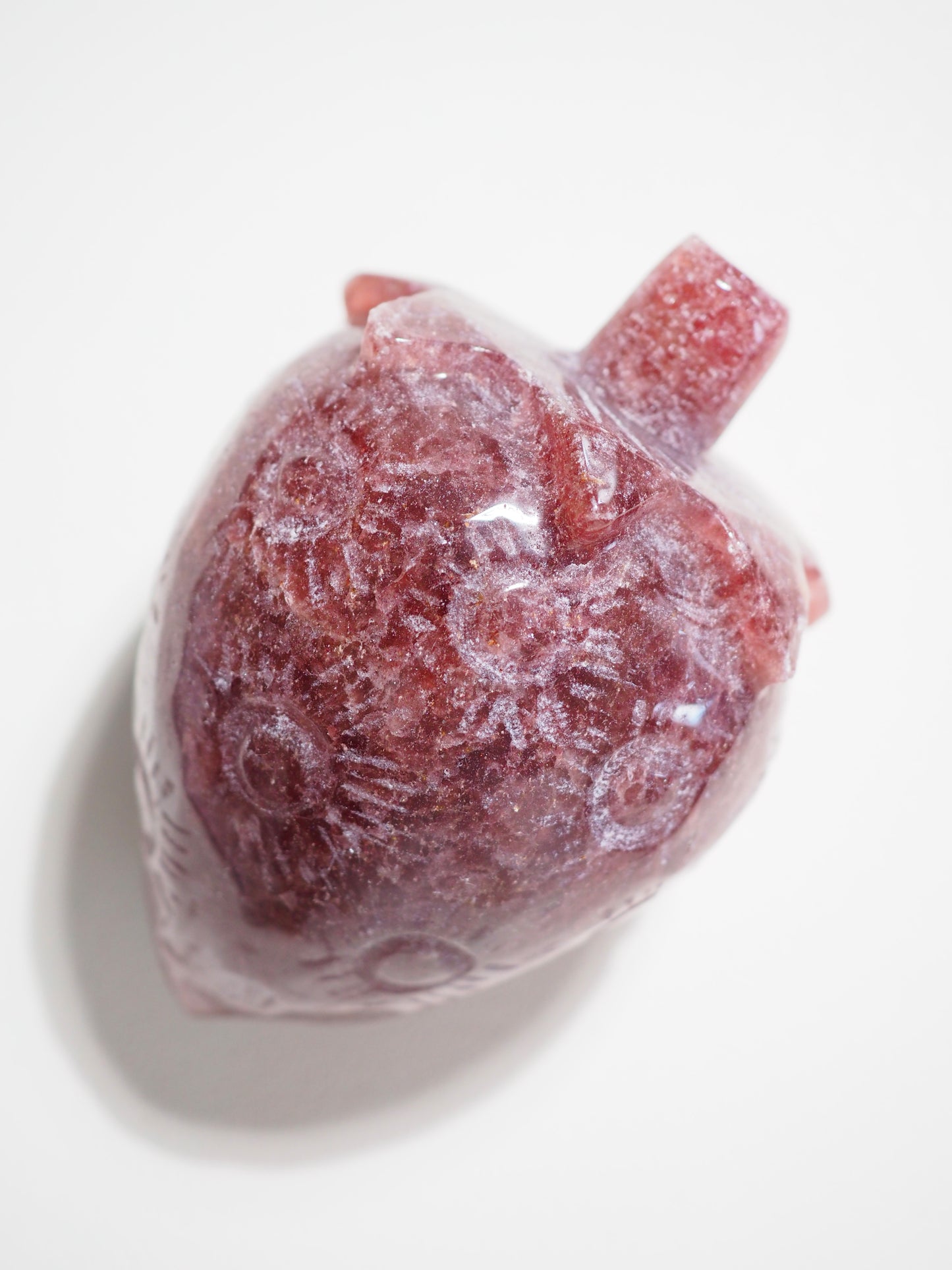 Erdbeerquarz . Roter Aventurin Erdbeere . Strawberry Quartz Strawberry ca. 10 cm  500g. aus Indien Hand Carved