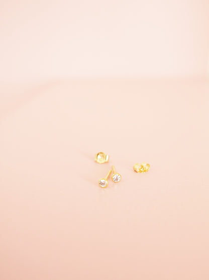 333 Gold Ohrstecker Minimalistisch mit Zirkonia